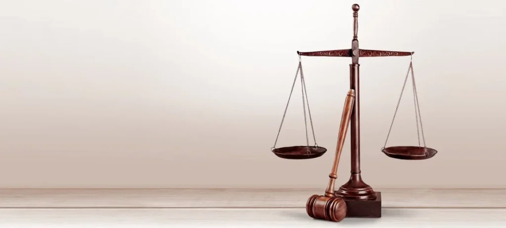 3 CLNC® Consultants Describe Their Preferences for Plaintiff or Defense Legal Nurse Consultant Jobs